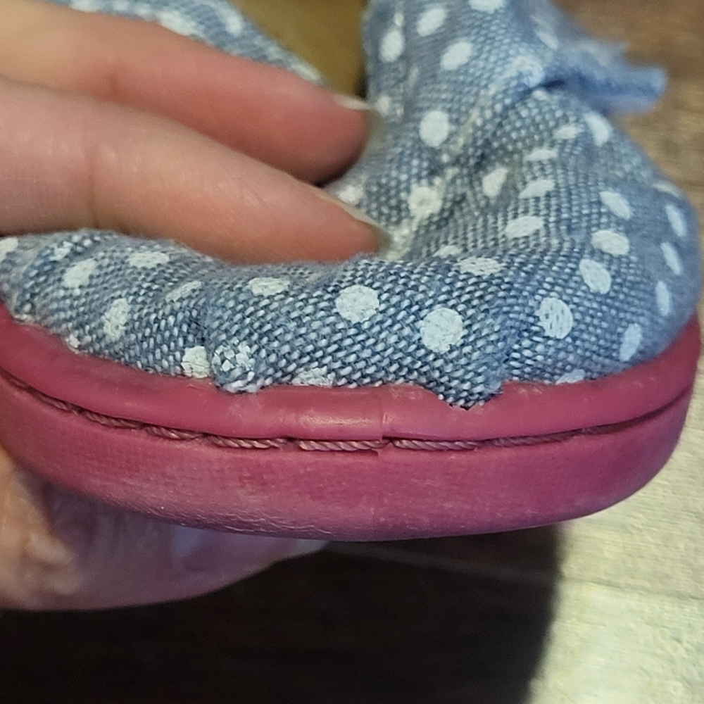 TOMS Size T8.
Grey polka dot - Picture 3 of 9